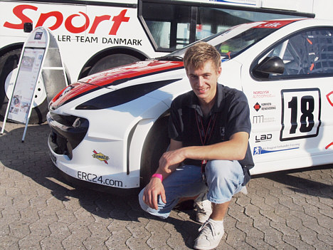 Det nordjyske RC-talent er glad for den nybyggede Peugeot 207 4x4.